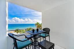 Beachfront Studio, Balcony with Ocean View