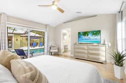 Naples Escape w/ pool 4br