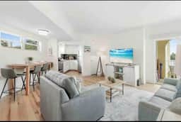 Stunning Waterfront Condo - Walk to beach/Pool/Direct Beach Access