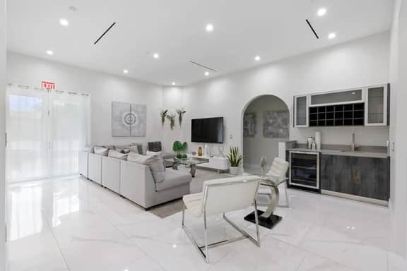 Modern Estate + Heated Pool, HotTub & Game Room!