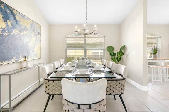 Naples Escape w/ pool 4br