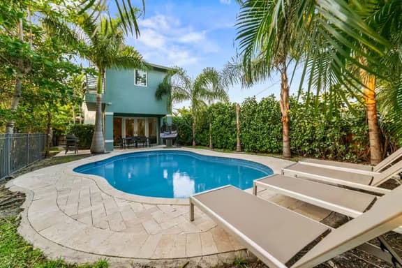 Close to beach - Casa De Bananas - 4bd/3ba- Pool