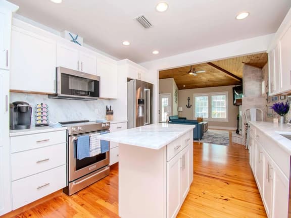 Pet-Friendly Beach Home | Steps to Sand
